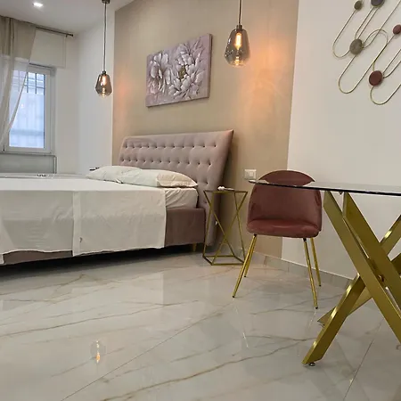 Maison De Luxe 庞贝