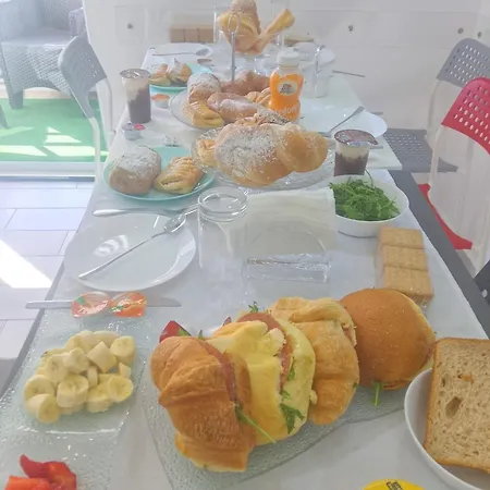 Maison De Luxe Bed & Breakfast