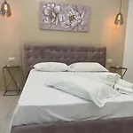 Maison De Luxe