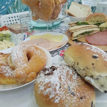 Bed and breakfast Maison De Luxe 4*