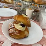 Bed and Breakfast Maison De Luxe