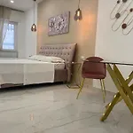 Maison De Luxe פומפיי