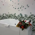 Maison De Luxe לינה וארוחת בוקר