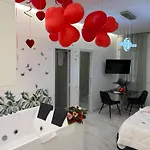 Bed and Breakfast Maison De Luxe 4*