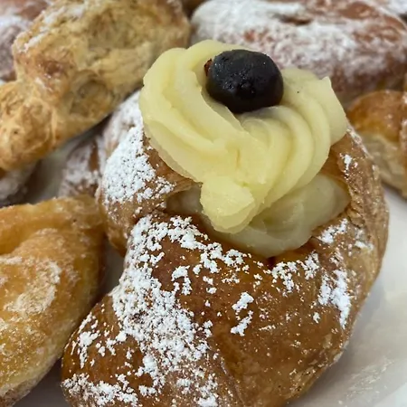 Maison De Luxe לינה וארוחת בוקר