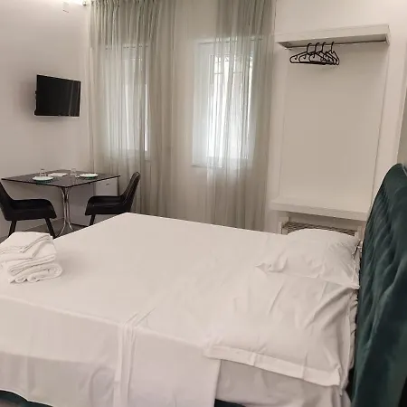 Maison De Luxe 4* Pompeji
