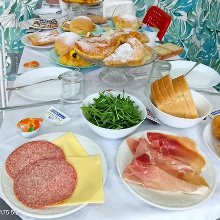 לינה וארוחת בוקר Maison De Luxe