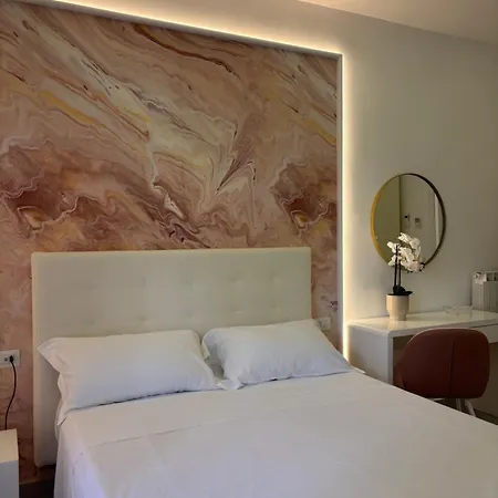 לינה וארוחת בוקר Maison De Luxe