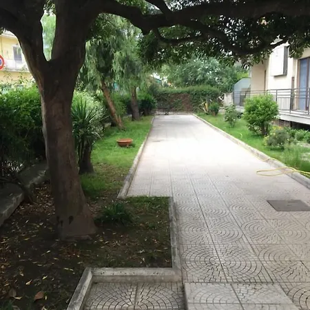 לינה וארוחת בוקר Maison De Luxe