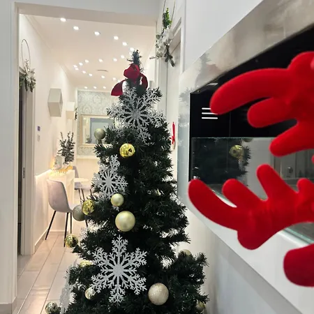 Maison De Luxe לינה וארוחת בוקר 4*